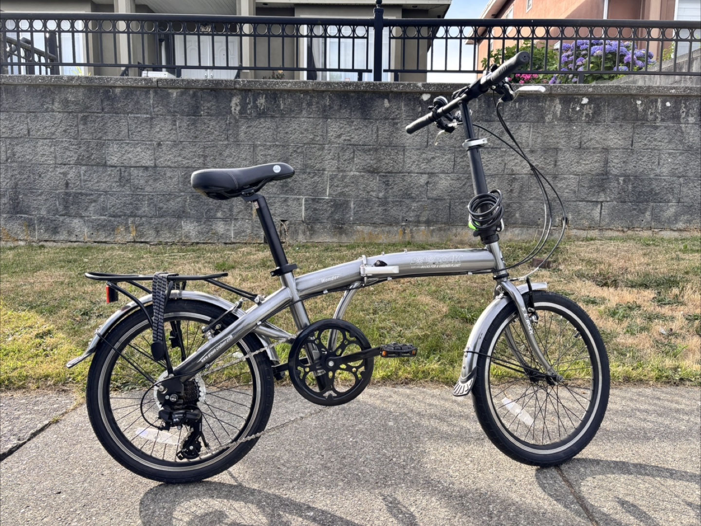 SOLOROCK Folding Bike 20" – Helmet, Lock, Pump Included - photo 2