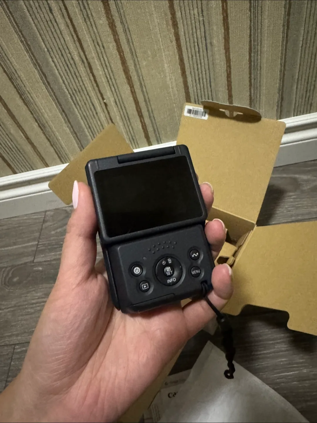 Canon Powershot V10 Digital Camera image indicator(5)