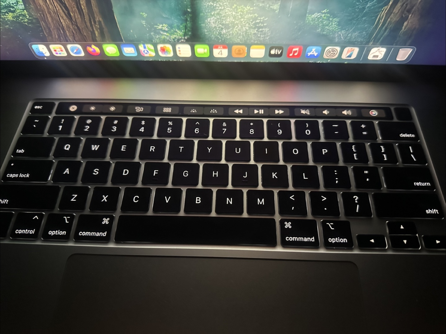 2019 MacBook Pro 16 Inch with Touch Bar - photo 5