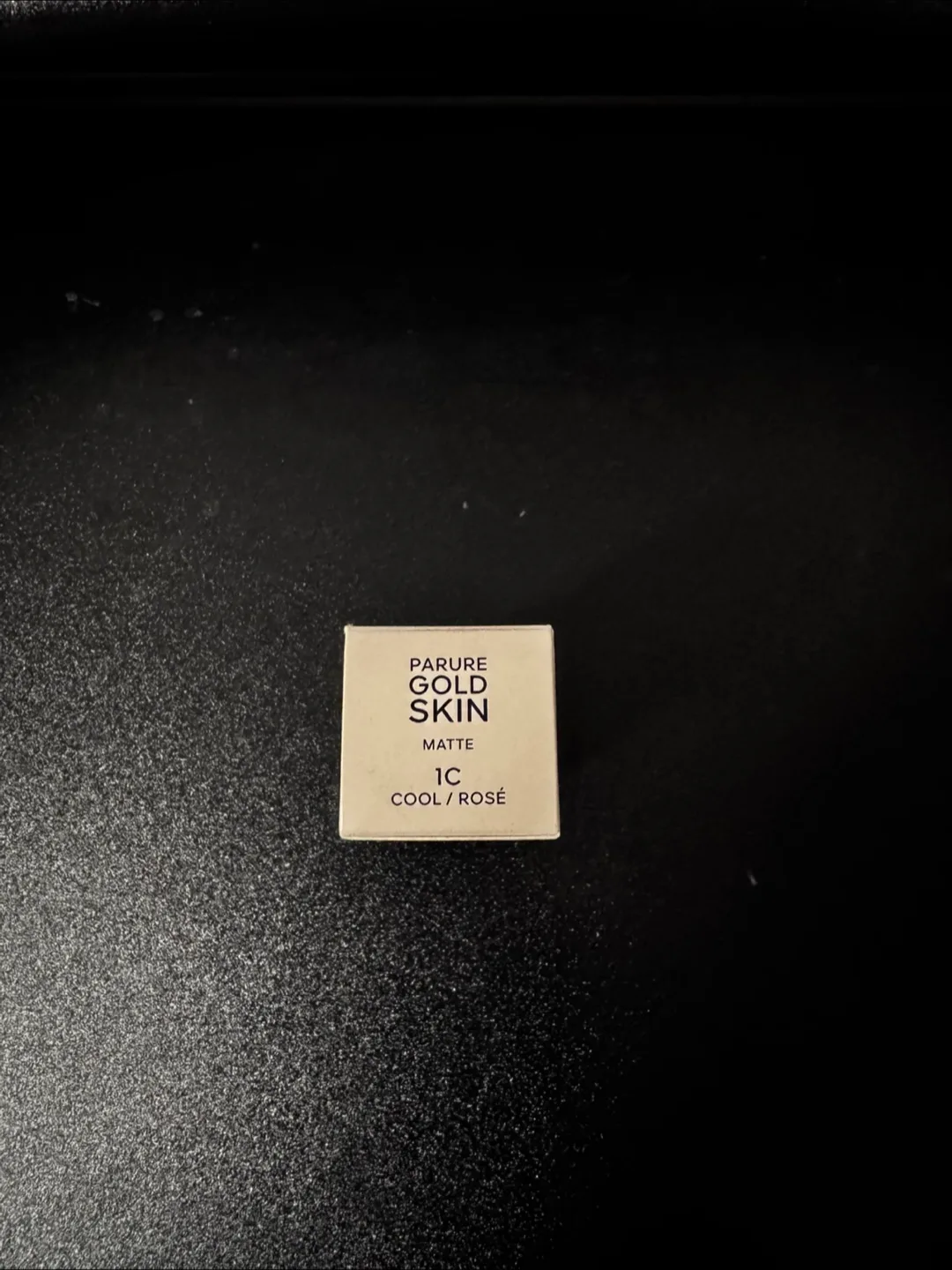 Guerlain Parure Gold Skin Matte Foundation - 1C Cool/Rosé image indicator(4)