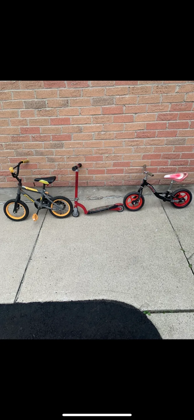 2 Bikes and Scooter Set for Kids thumbnail