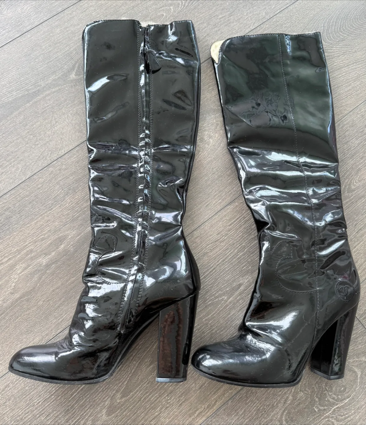 Chanel Black Patent Leather Knee High Boots image indicator(2)