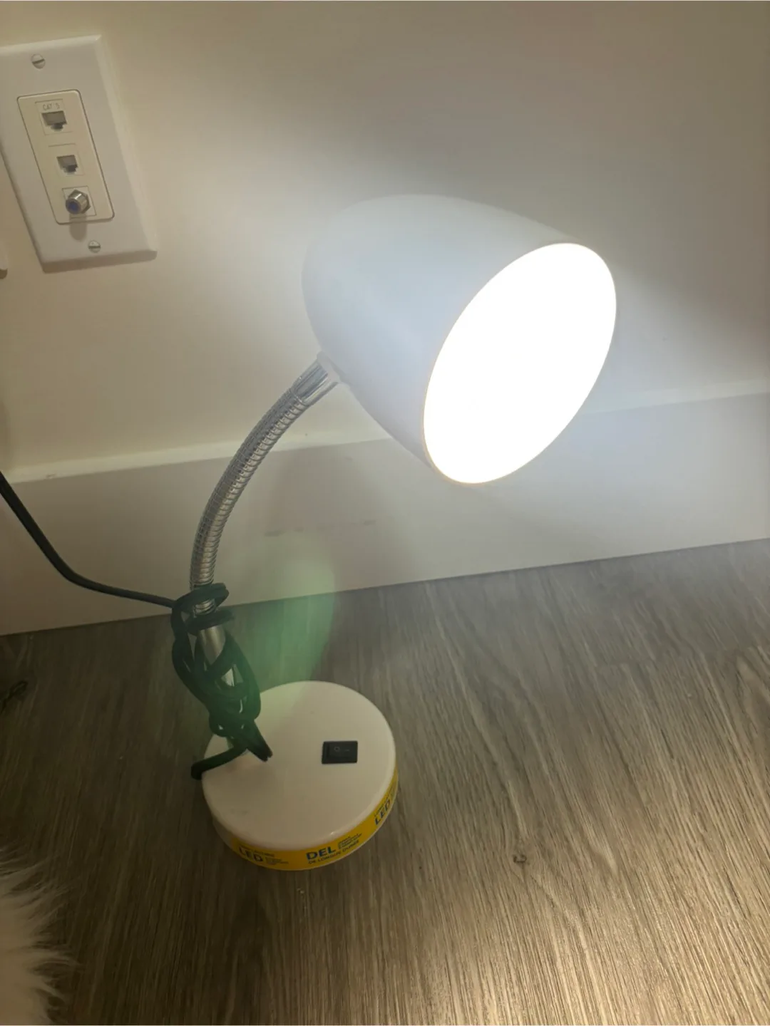 URGENT MOVING OUT - Unused LED lamp thumbnail