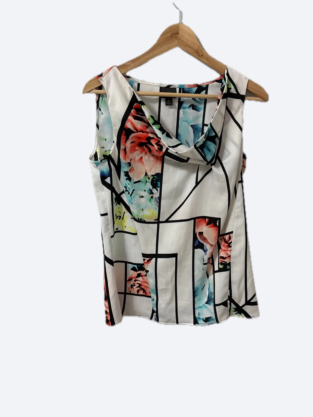 Floral Print Sleeveless Blouse thumbnail