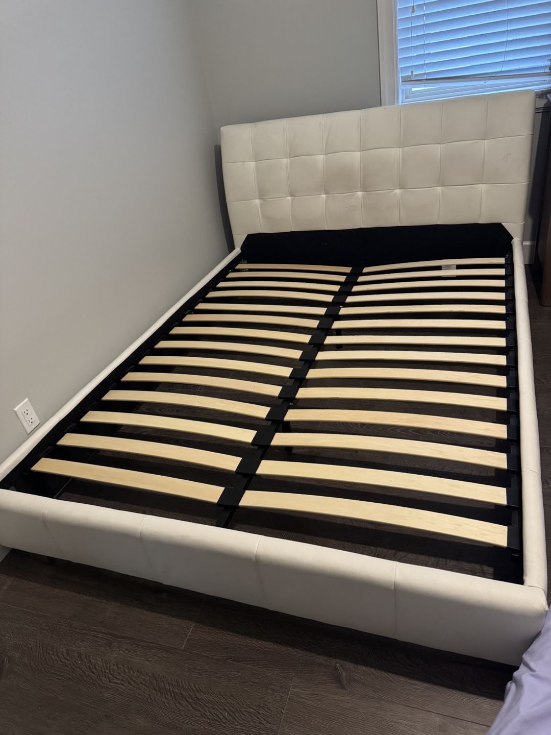 White Queen Size Bed Frame - photo 3
