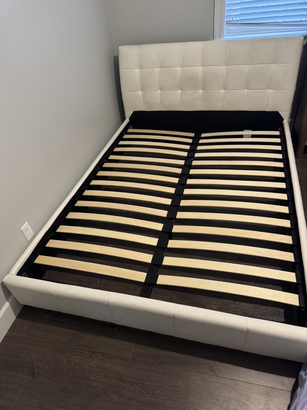 White Queen Size Bed Frame - photo 2