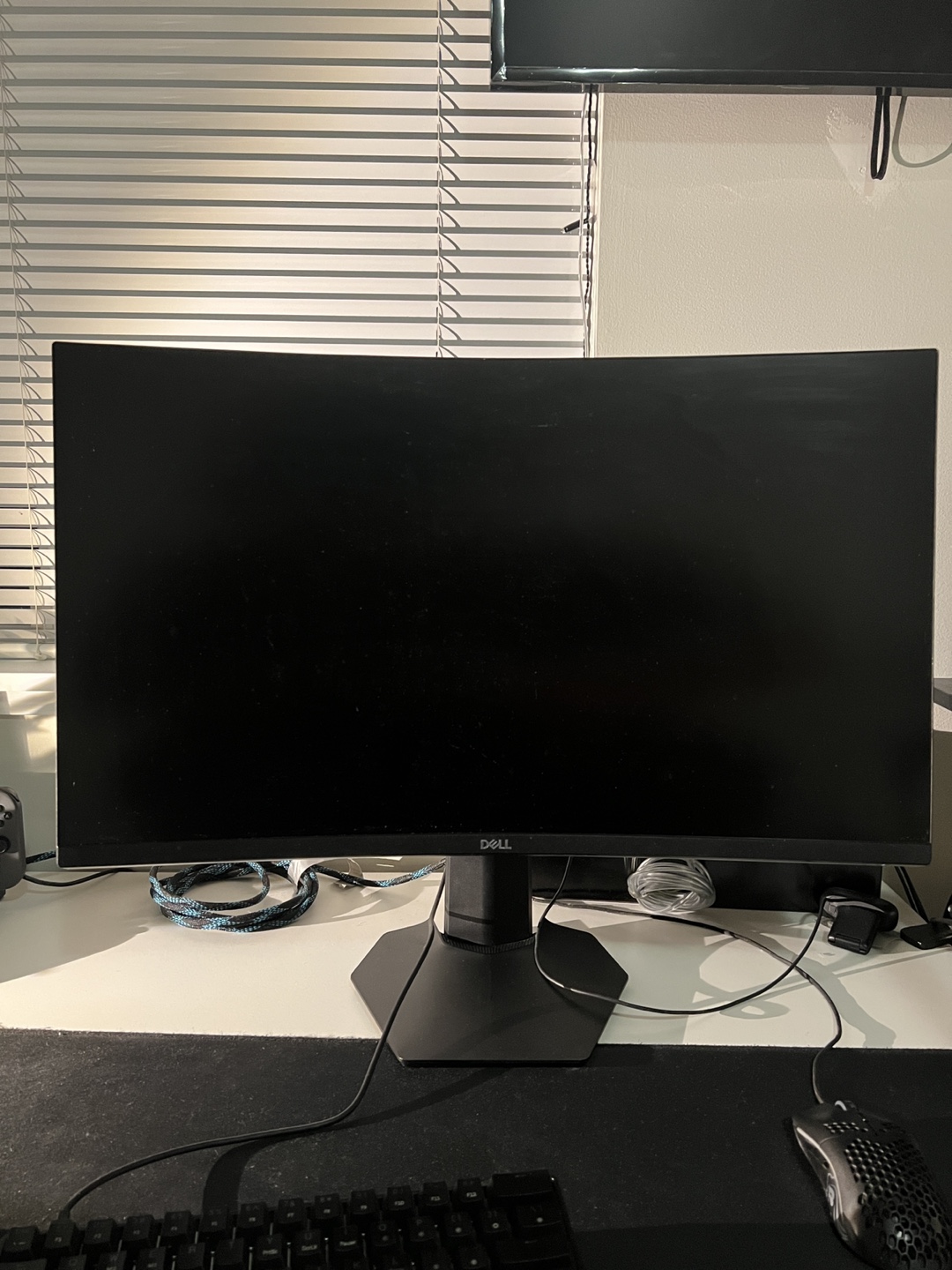 Dell 24″ Curved 144Hz Gaming Monitor – Great Condition - photo 2