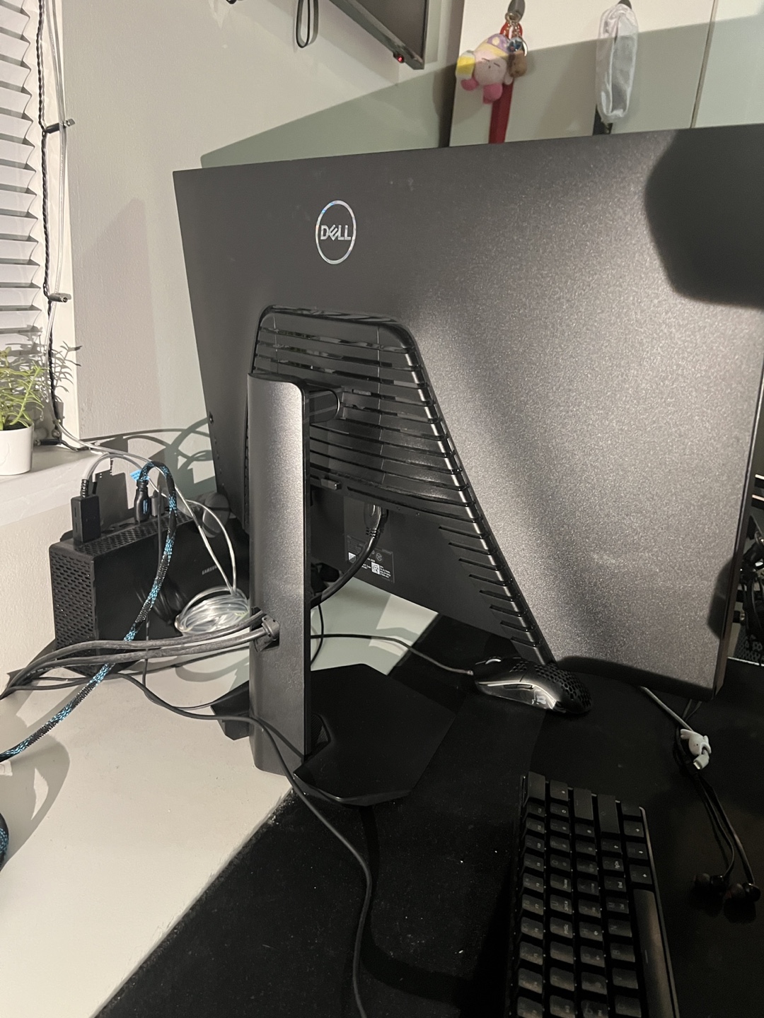 Dell 24″ Curved 144Hz Gaming Monitor – Great Condition - photo 3