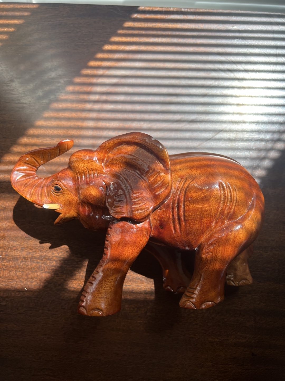 Set of 2 Hand-Carved Wooden Elephants - photo 3