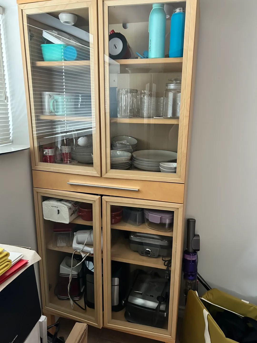 Glass cabinet thumbnail