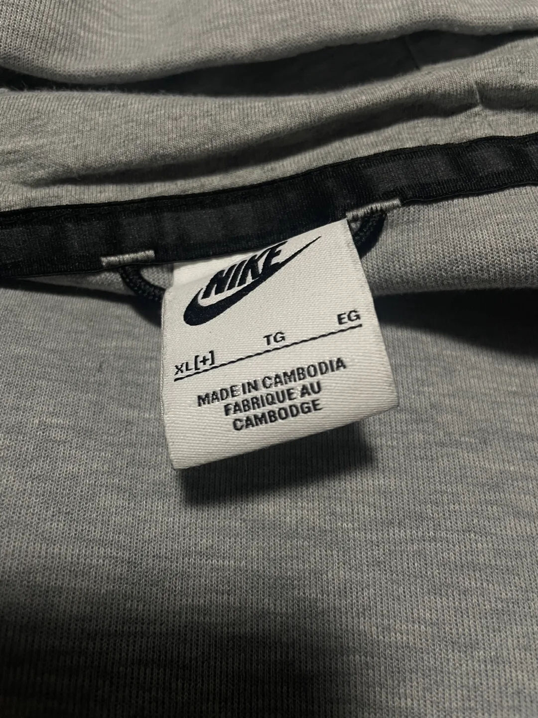 Nike Tech Fleece Hoodie - XL image indicator(4)