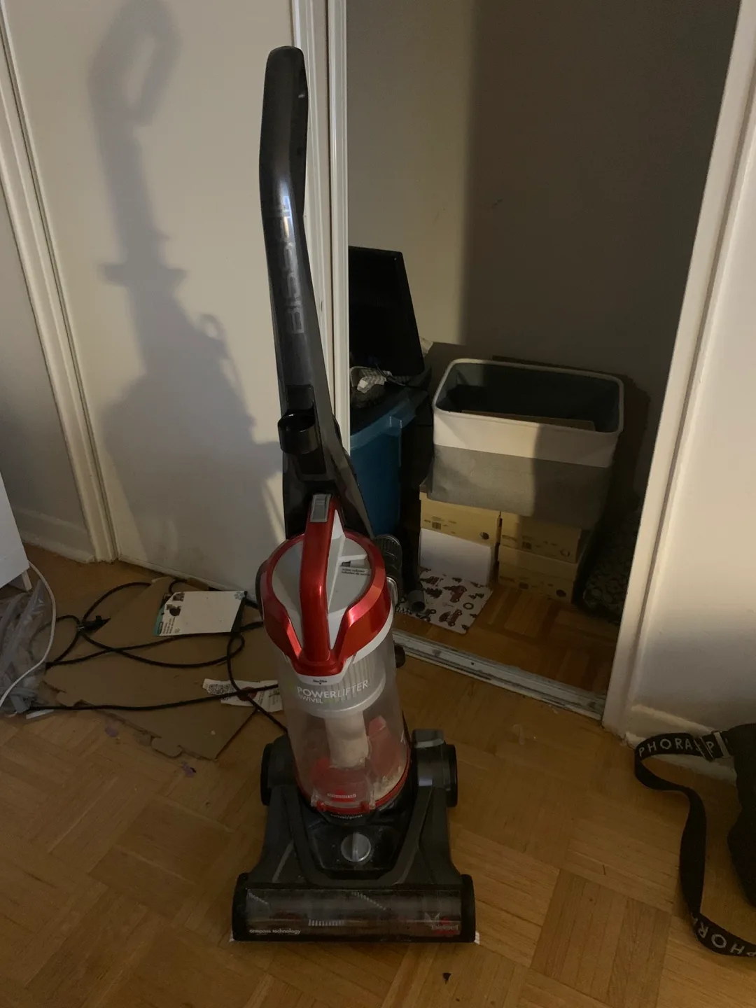 Bissell Powerlifter Swivel/Pivot Vacuum thumbnail