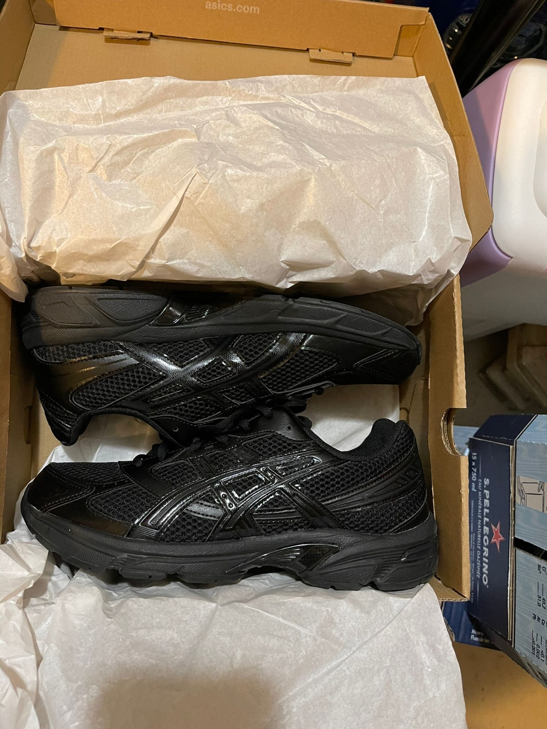 LNIB ASICS Gel-1130 Triple Black Sise 9.5