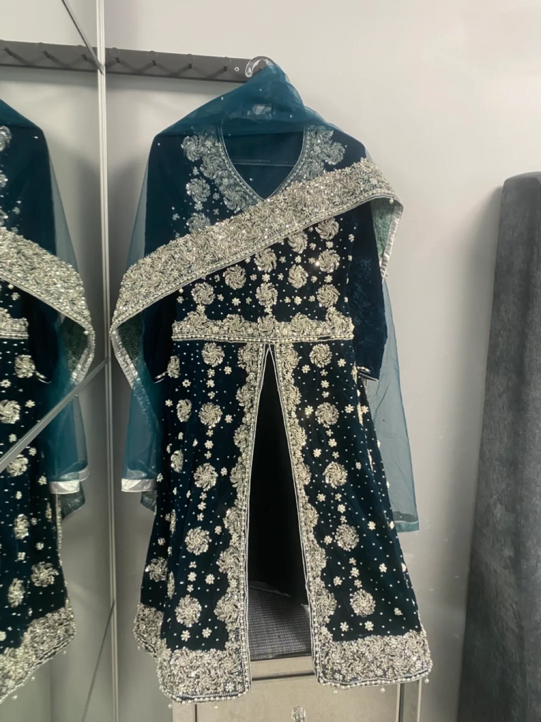 Pakistan suit Velvet thumbnail