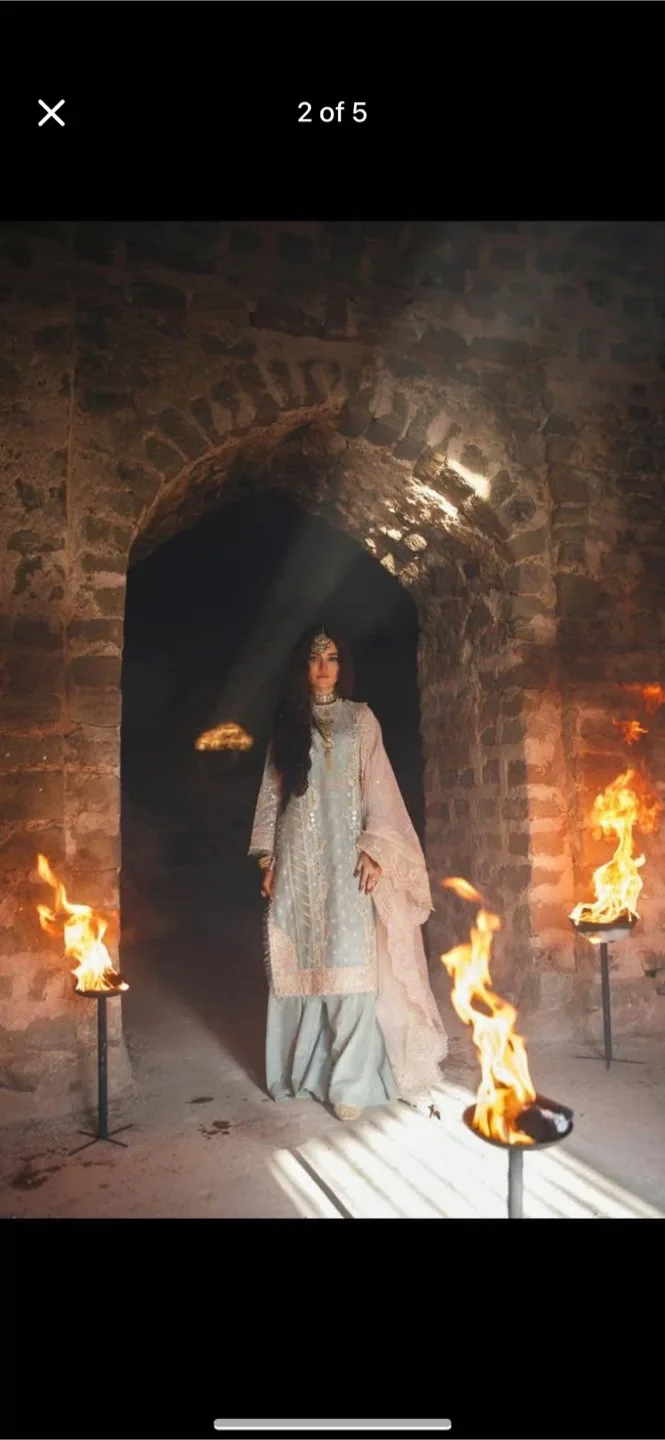 Pakistan Salwar Kameez Suit thumbnail
