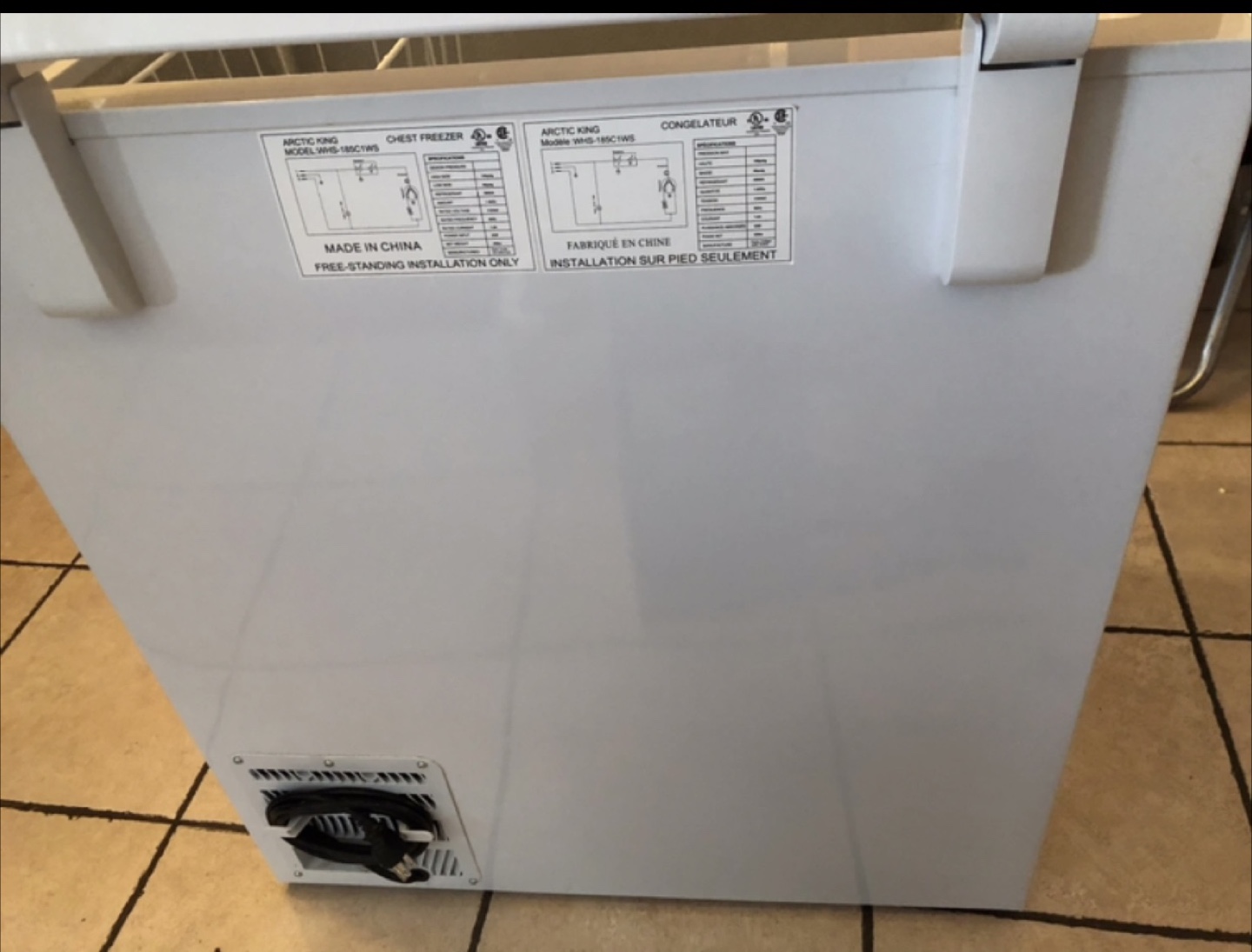Arctic King Chest Freezer - Like New! - photo 2
