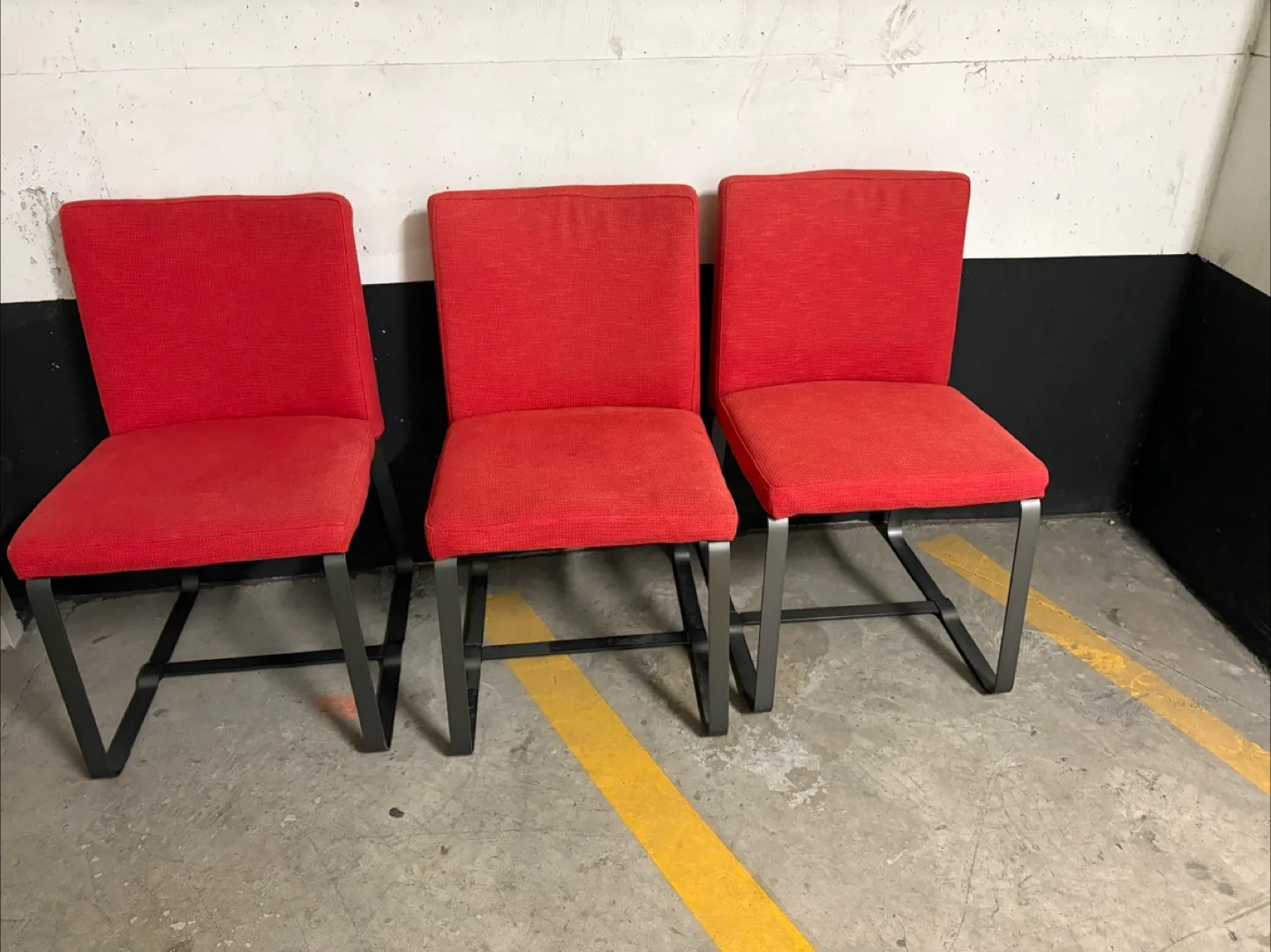 Set of 4 Red Hampus Chairs thumbnail