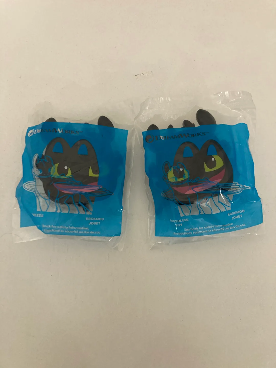 🇨🇦 🍁 how to train your Dragon happy meal toys thumbnail