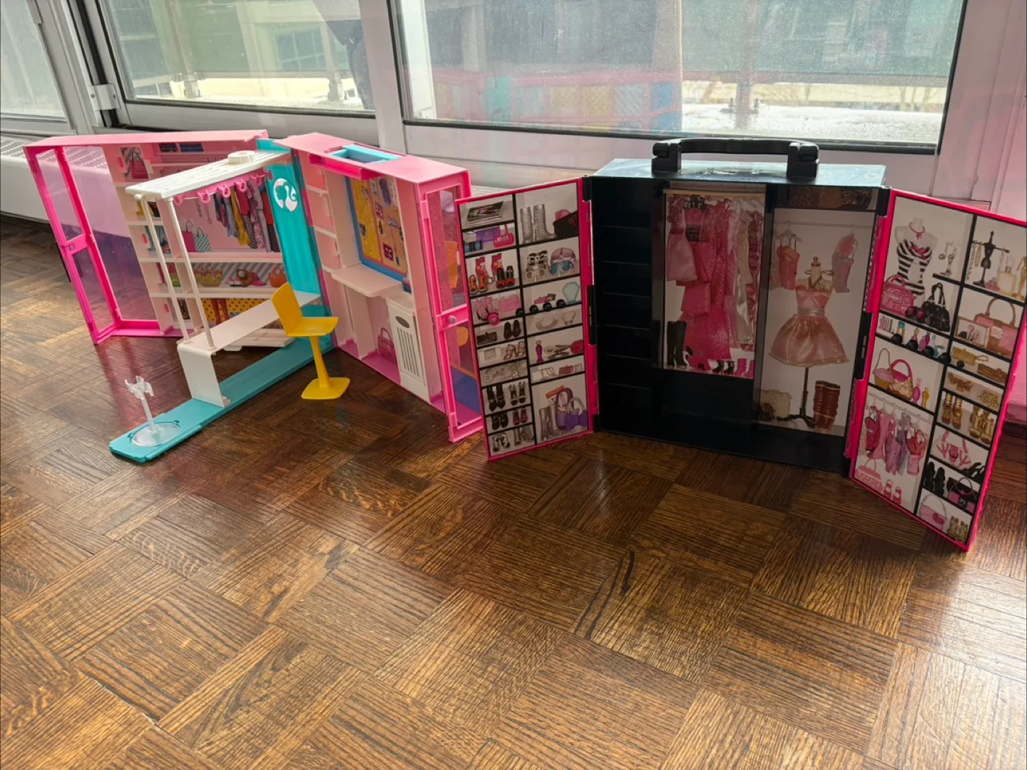 Barbie Closets & Boutique Playset