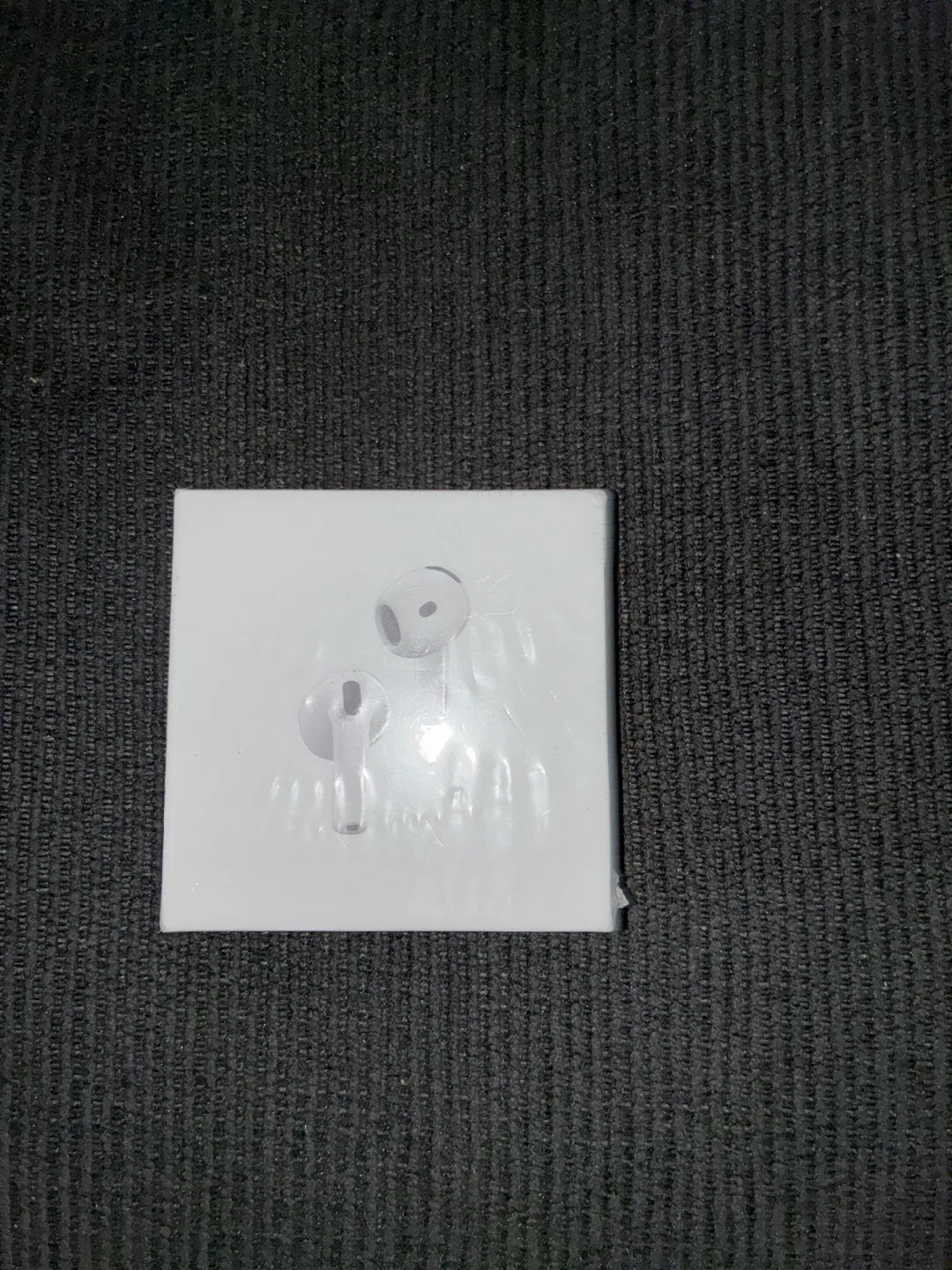 New Apple AirPods Pro (2nd generation) with MagSafe Case thumbnail
