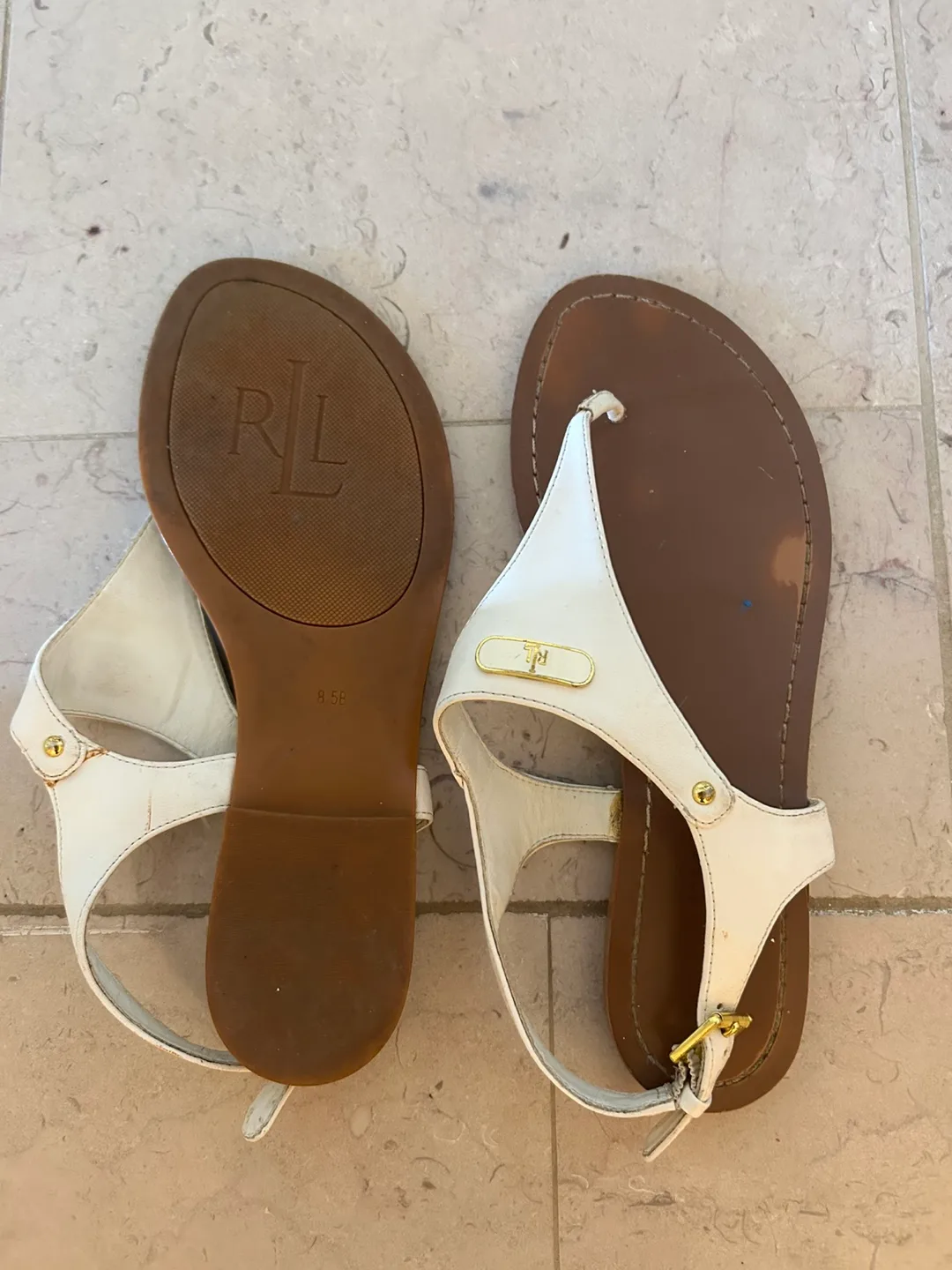 🇨🇦Beautiful Ralph Lauren White Sandals - Size 8.5 thumbnail