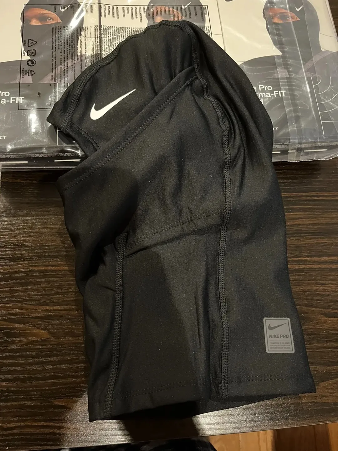 Nike Pro Hyperwarm Hood - New in Box image indicator(2)