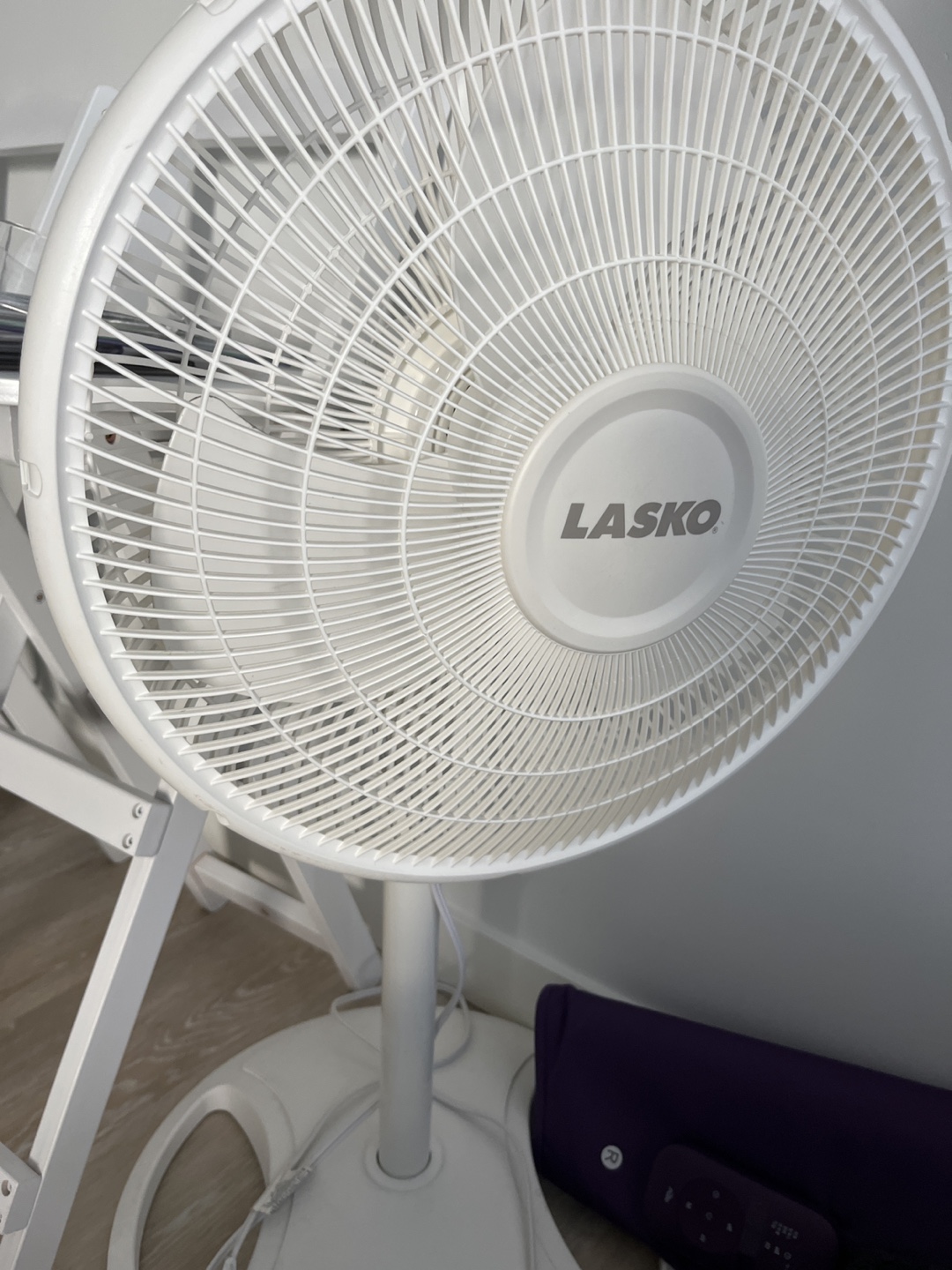 Lasko White Stand Fan