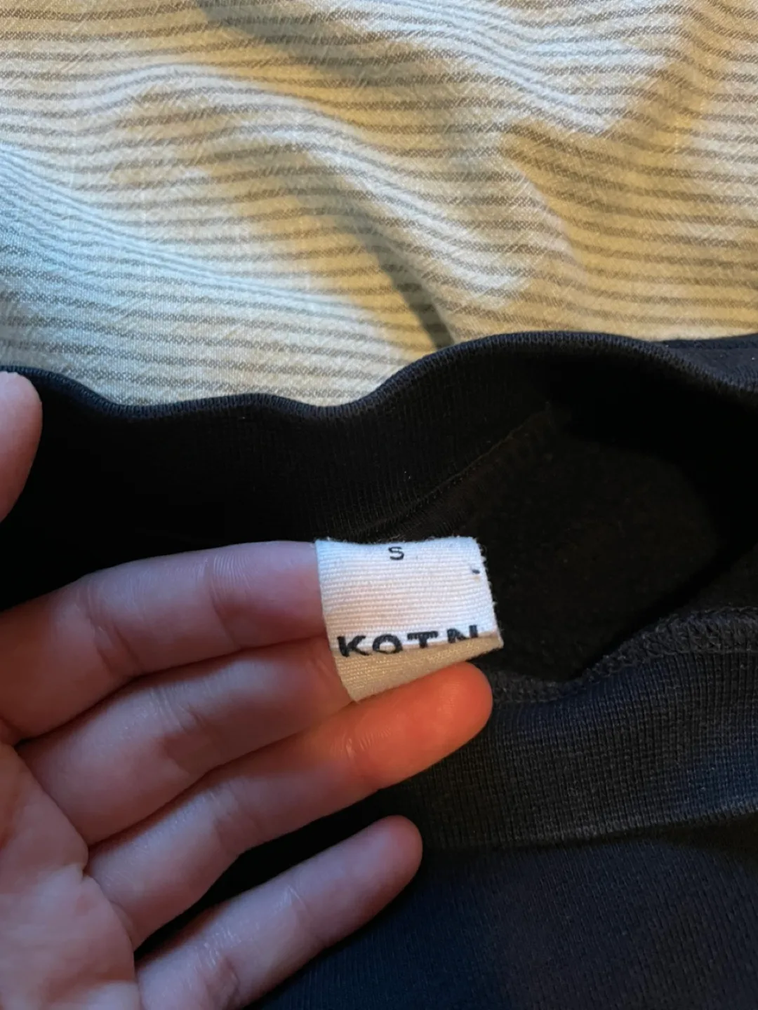 Kotn Black Crewneck - Size S thumbnail
