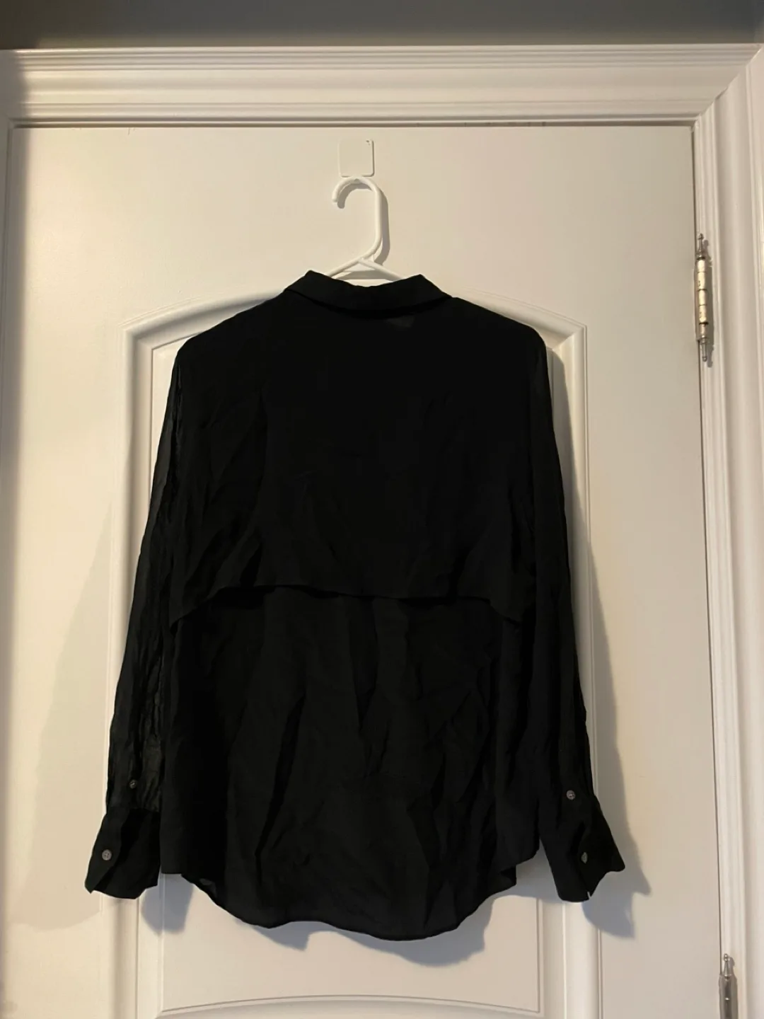Club Monaco Black Silk Blouse Size L image indicator(2)