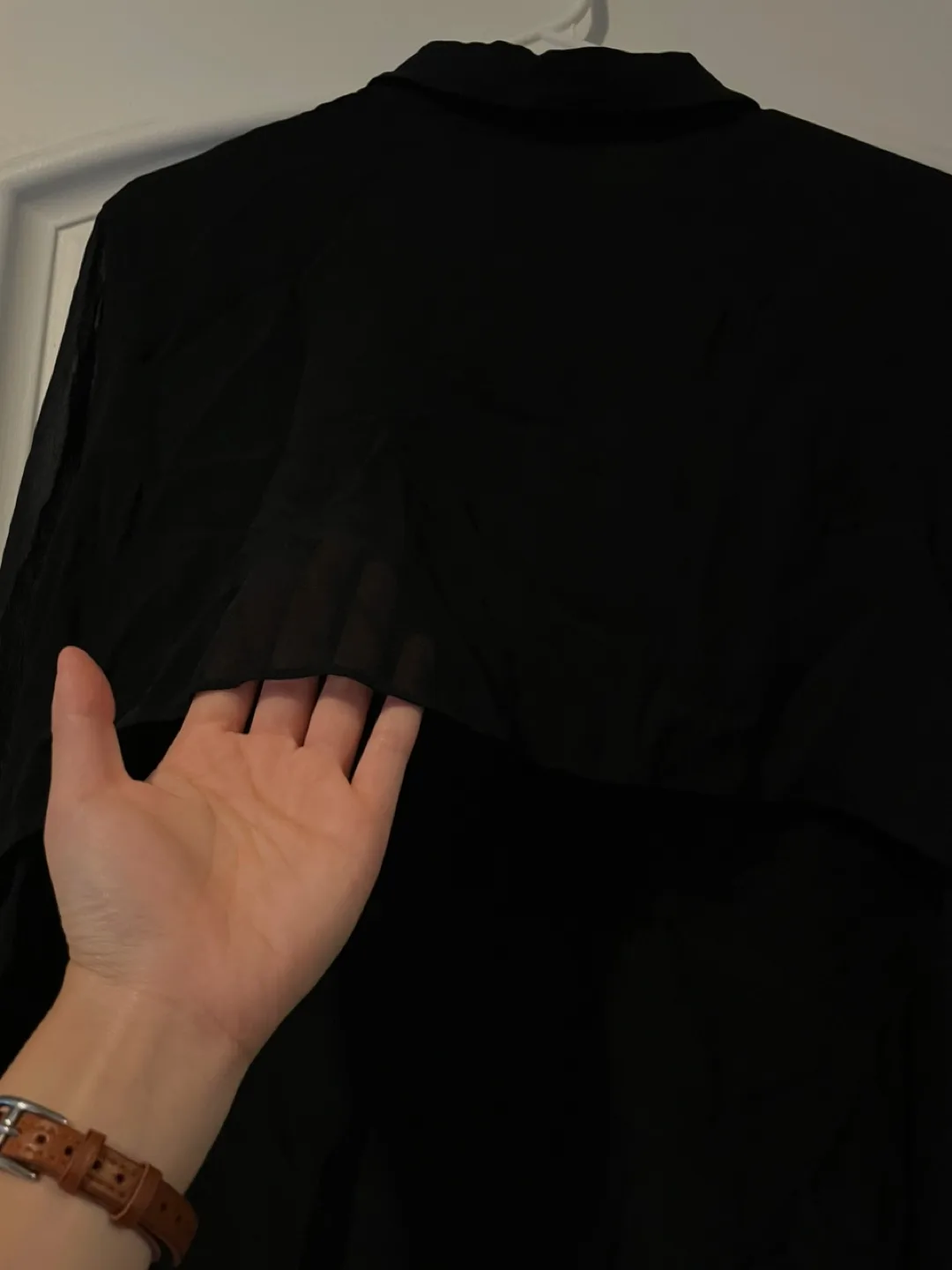 Club Monaco Black Silk Blouse Size L image indicator(5)