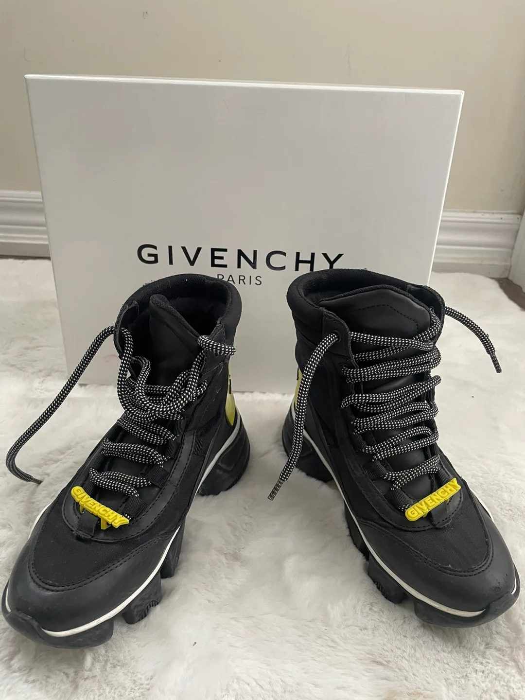 Givenchy Kids Black Ankle Boots - Size 33 thumbnail