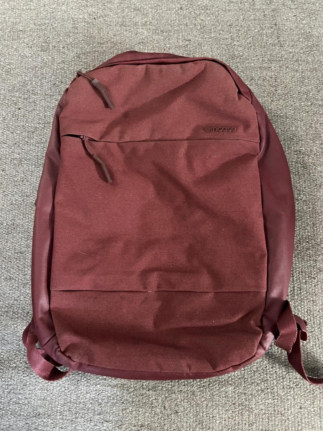 Incase Laptop Backpack thumbnail