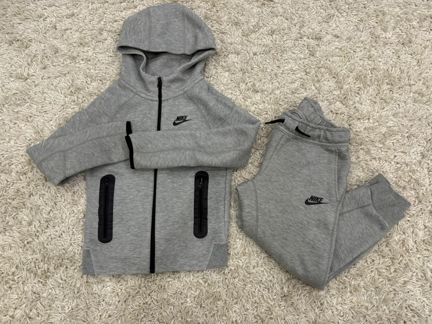 Nike Tech Fleece Set Kids - Grey - Size S thumbnail