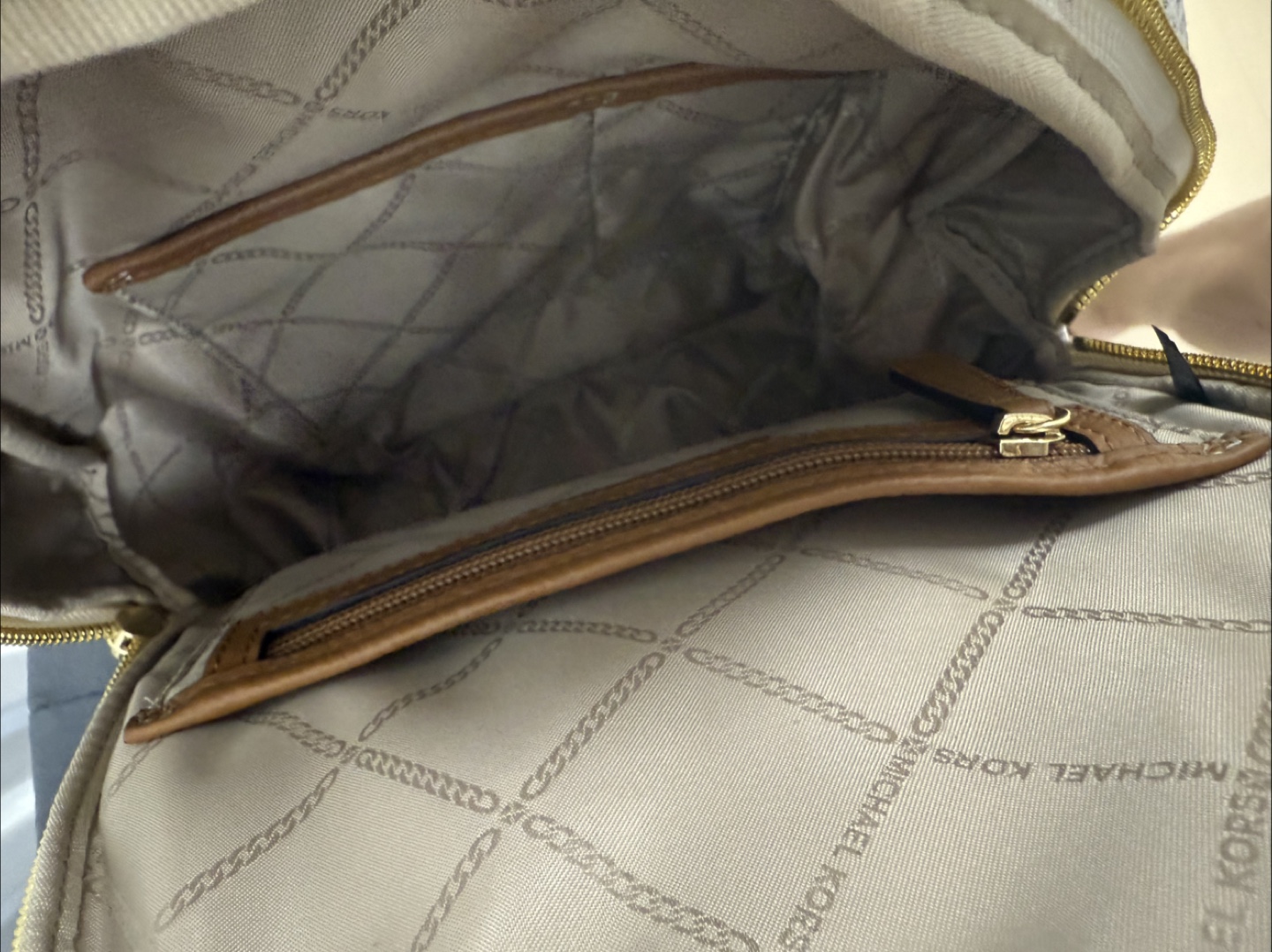 Michael Kors Erin MD Backpack - Vanilla/Acorn - photo 3