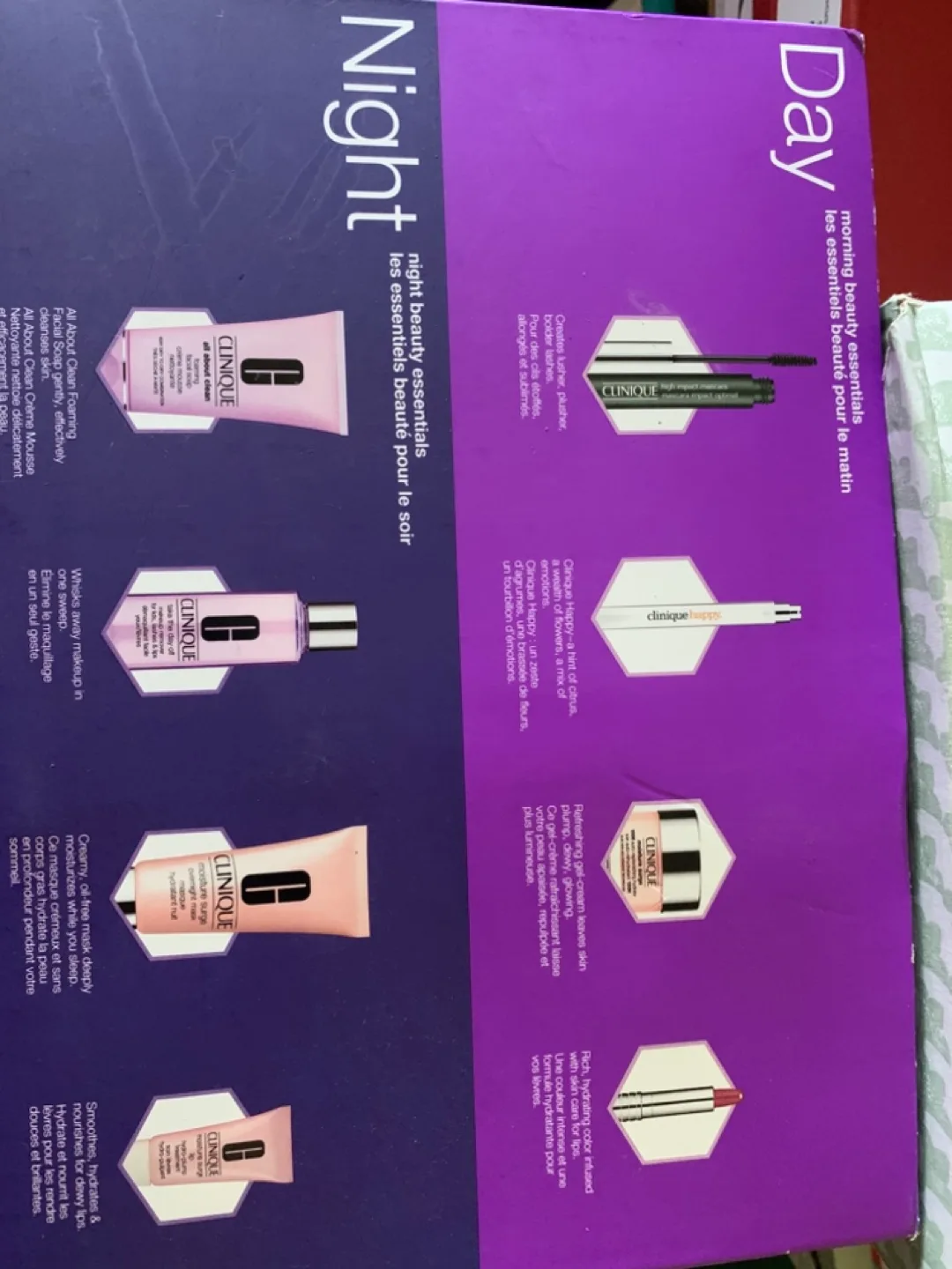 Clinique Day/Night Beauty Essentials Set thumbnail