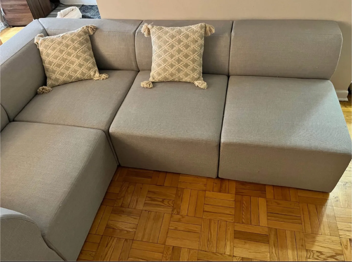 Light grey Cozey Atmosphere Modular sectional Sofa image indicator(4)