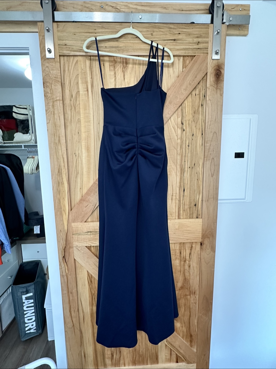 Navy Blue One-Shoulder Gown - photo 3
