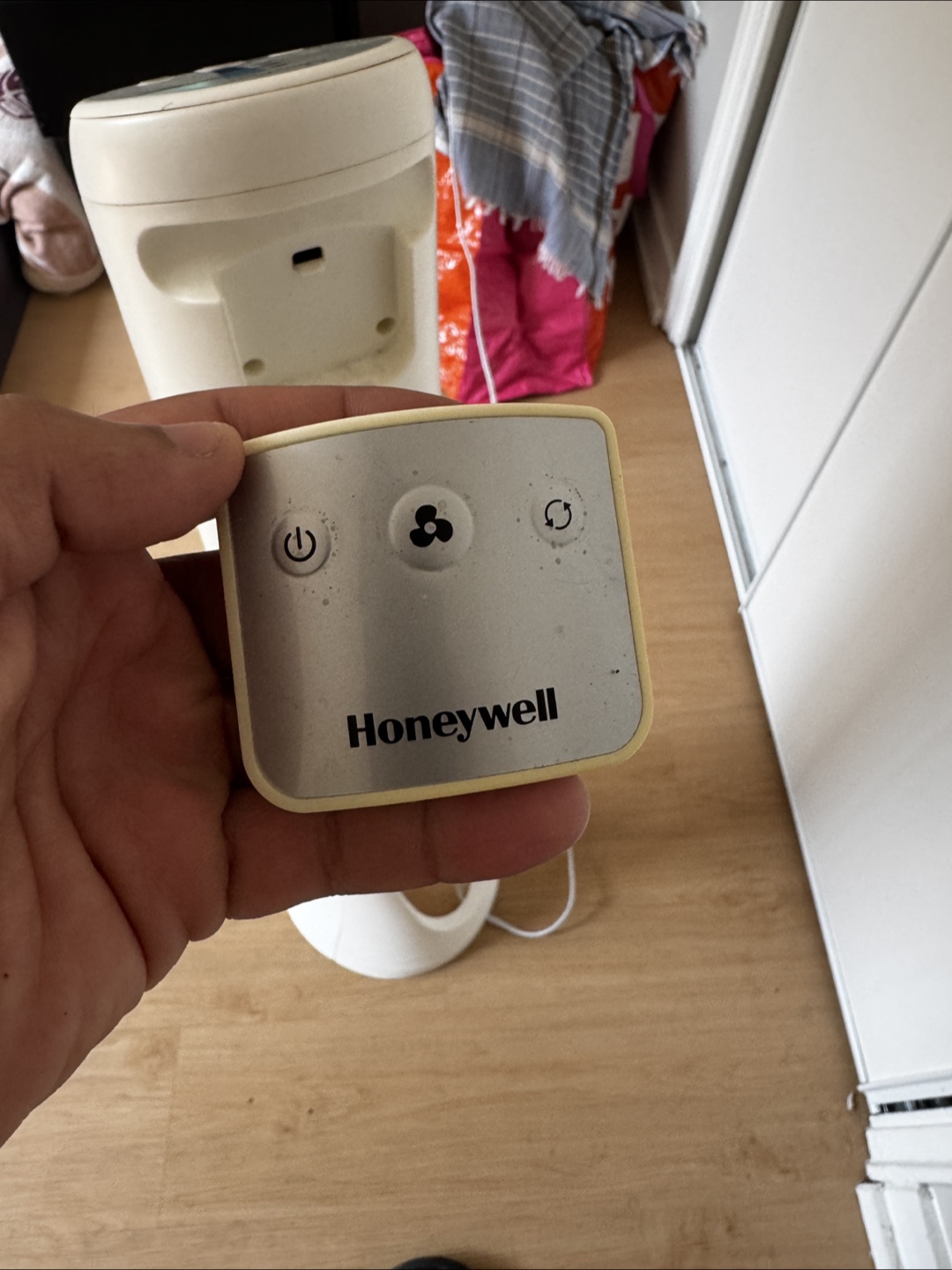 Honeywell QuietSet Tower Fan - photo 5