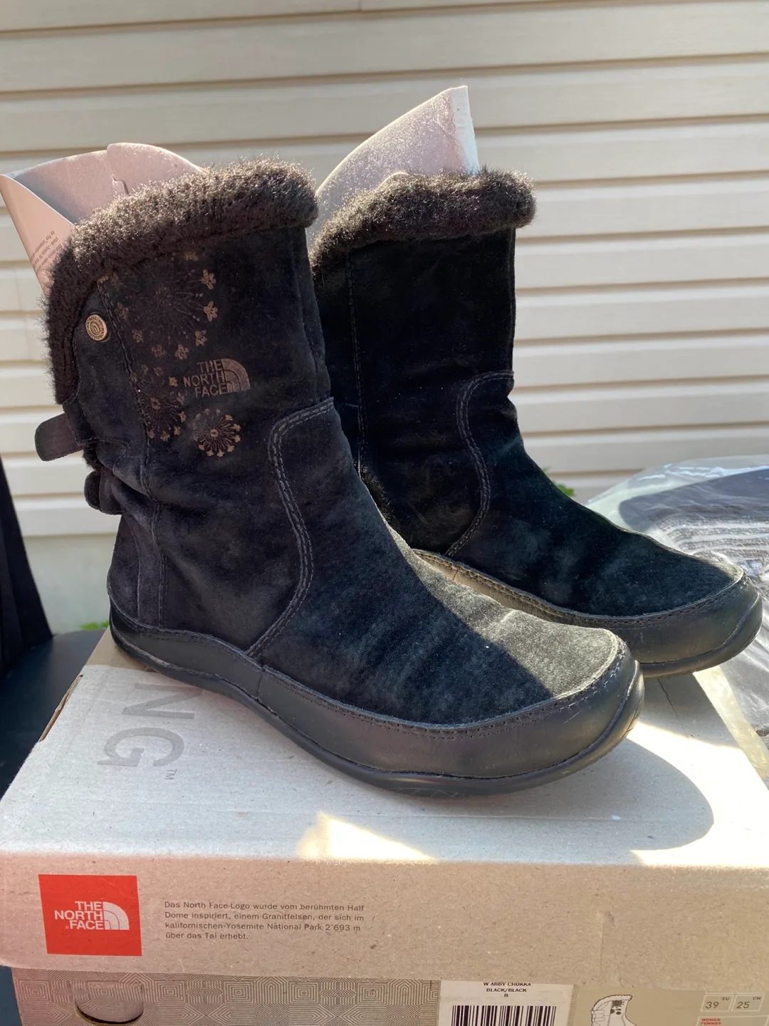 The North Face Abby Chukka Boots - Women's Size 8 thumbnail