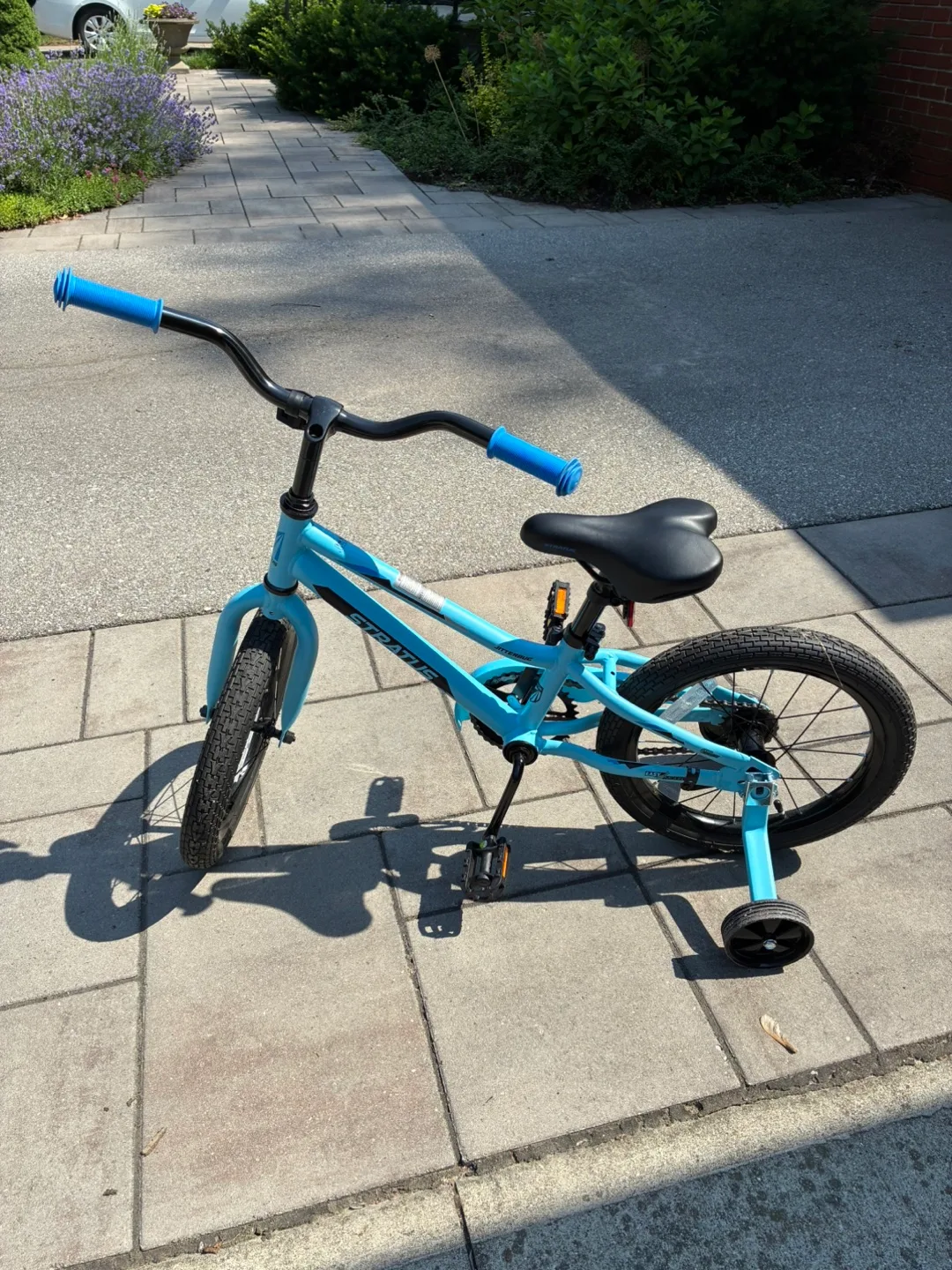 Stratus Kids' Bike - Light Blue thumbnail