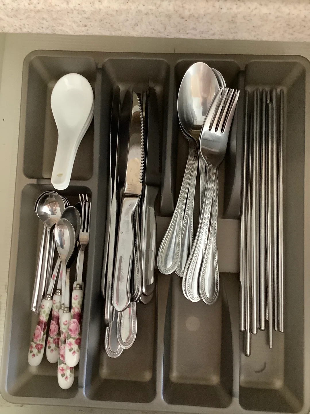 Assorted Kitchen Utensils thumbnail