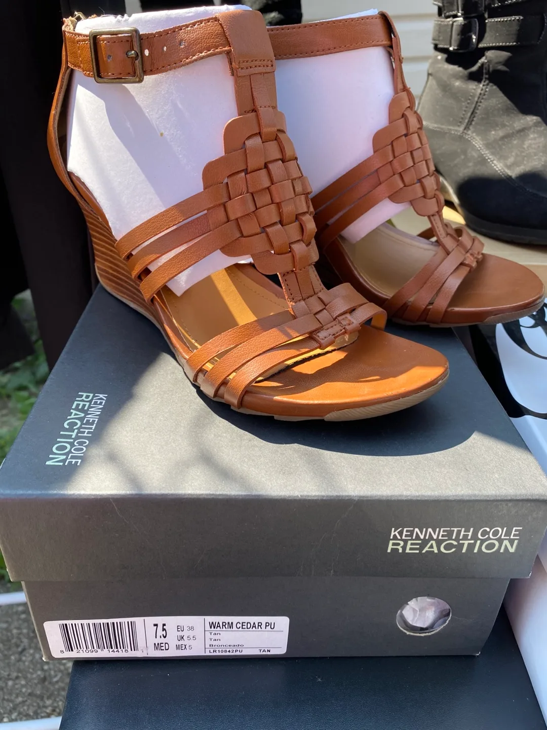Kenneth Cole Reaction Wedges - Size 7.5 thumbnail