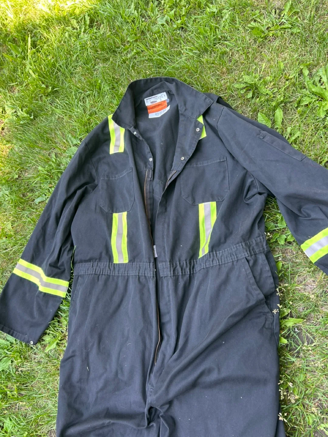 Work coveralls image indicator(2)