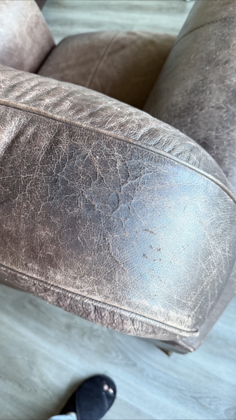 Free! Brown Leather Armchair - photo 3