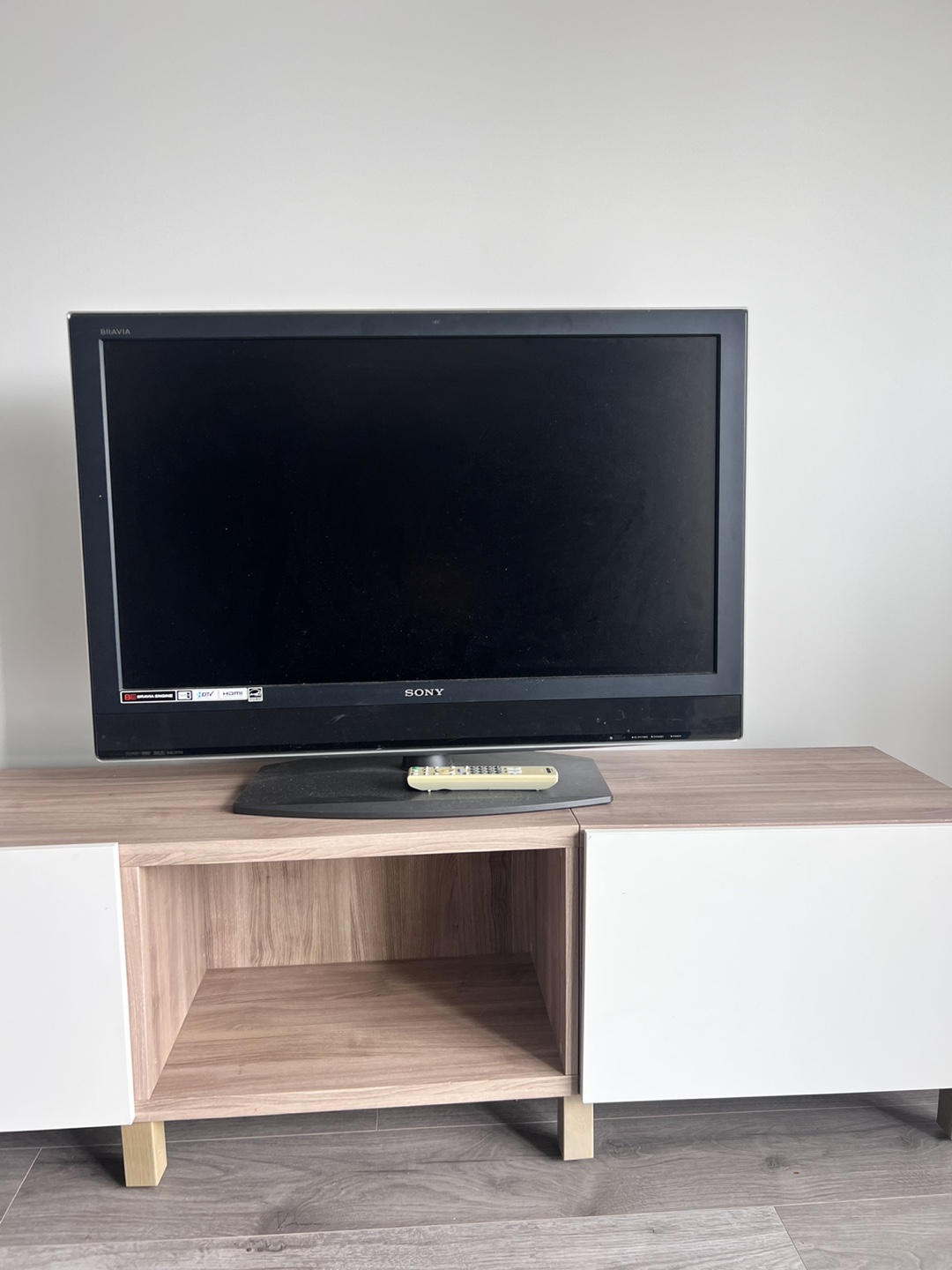 Sony HDTV TV 40” for Sale - photo 2