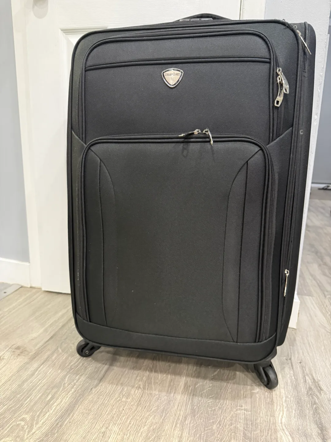 Tripp Lite Black Large Luggage thumbnail