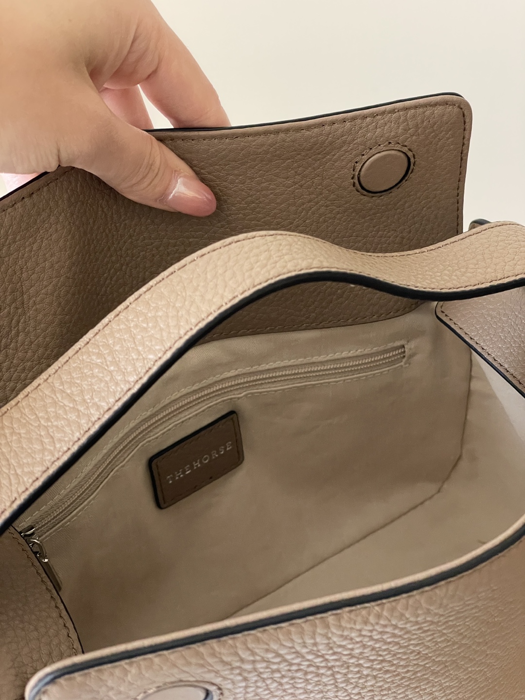 The Horse Clementine Bag in Taupe Pebbled Leather - photo 5