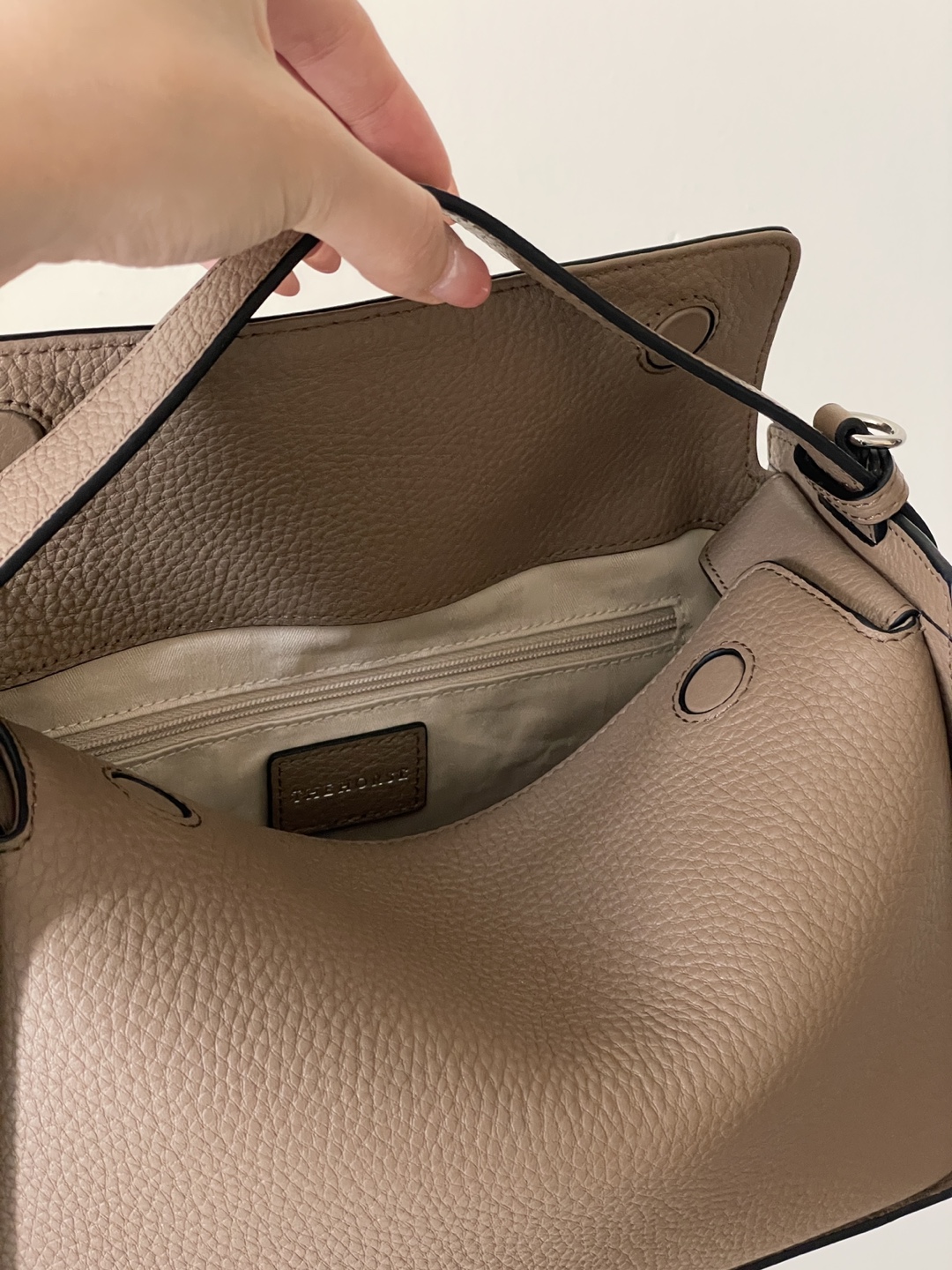 The Horse Clementine Bag in Taupe Pebbled Leather - photo 4