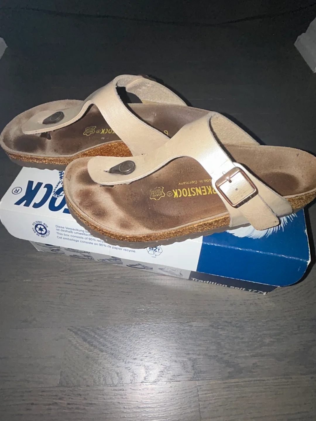 Birkenstock Gizeh Sandals Size 6.5 thumbnail