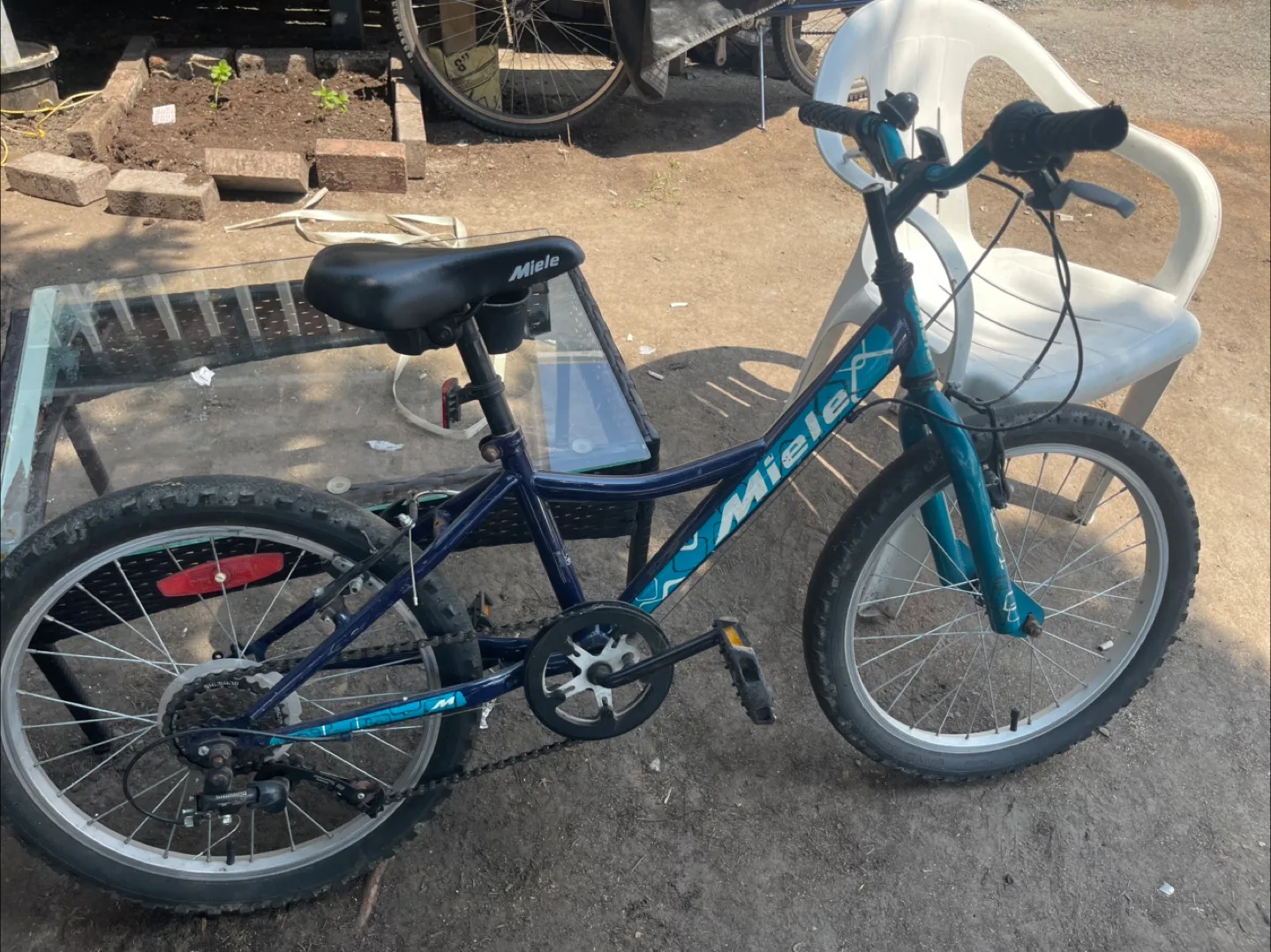 Miele Kids' Bike - Great Condition!all gear work in it thumbnail